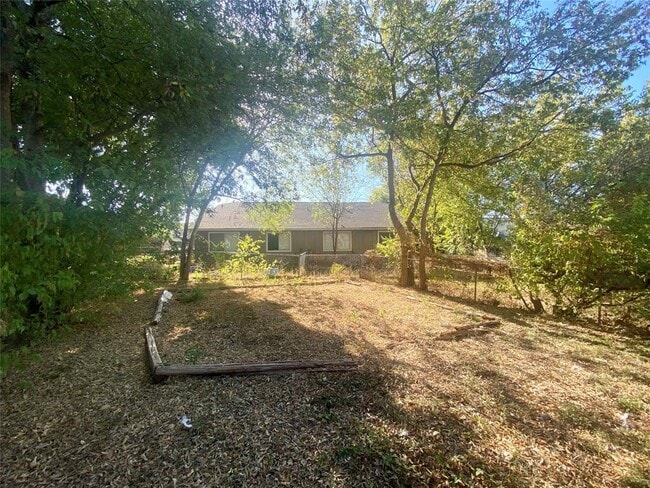 Building Photo - 12309 Dellrey Dr