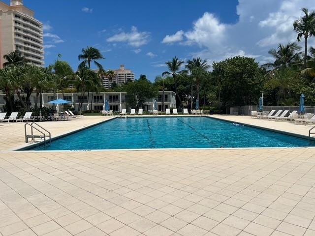 Building Photo - 881 Ocean Dr