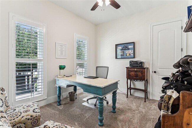 Building Photo - 12099 Jones Rd