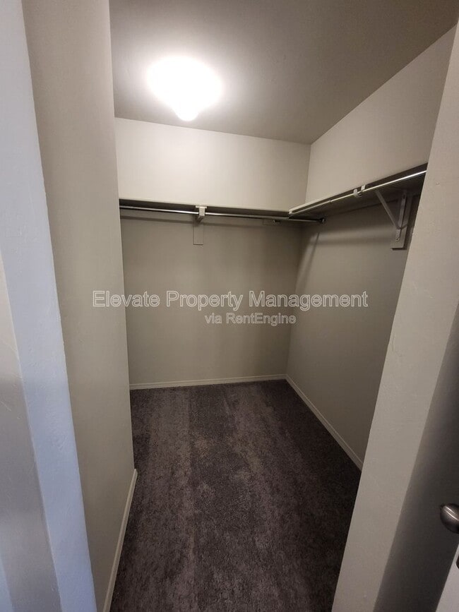 Building Photo - 1920 Mason Ln