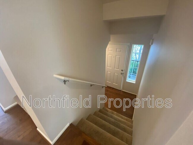 Building Photo - 3421 31st Dr