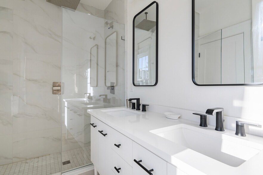 Building Photo - 50 Kinnaird St