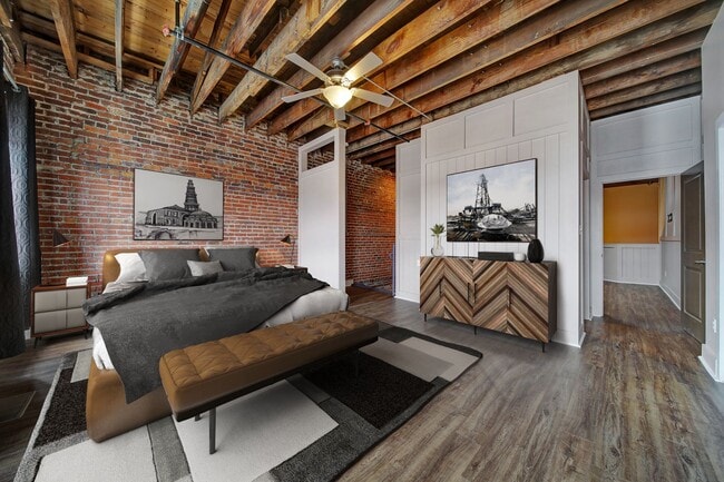 Building Photo - Uptown Gastonia Loft