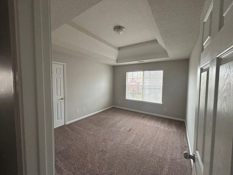 Building Photo - 1116 Setter Trce