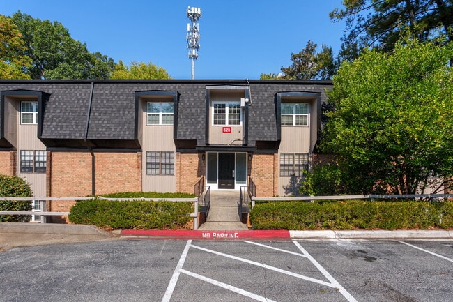 Primary Photo - 325 Winding River Dr