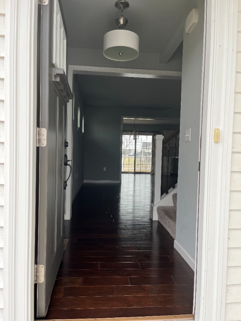 Building Photo - 102 Landover Ct