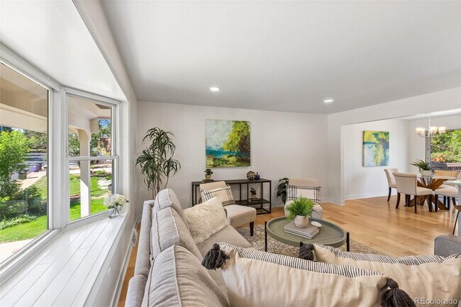 Building Photo - Charming 4-Bed Home