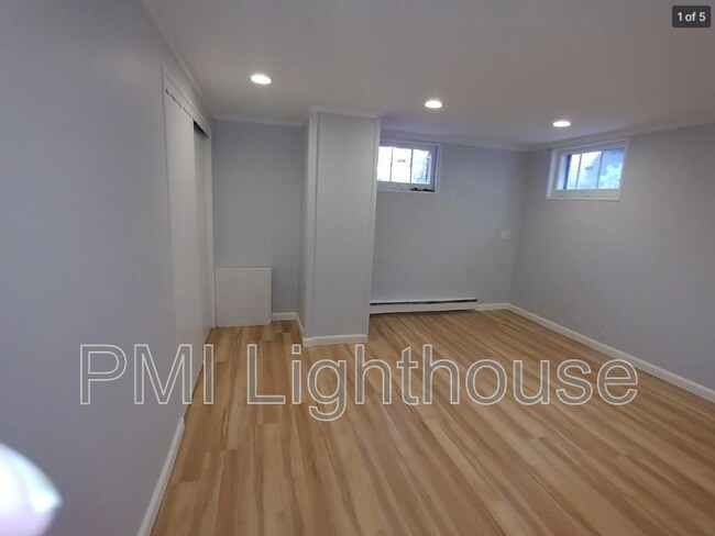 Building Photo - 60 Jefferson Rd