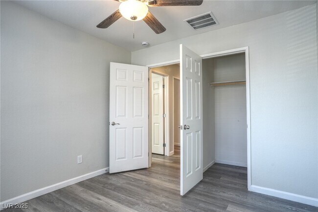 Building Photo - 10717 Red Badge Ave