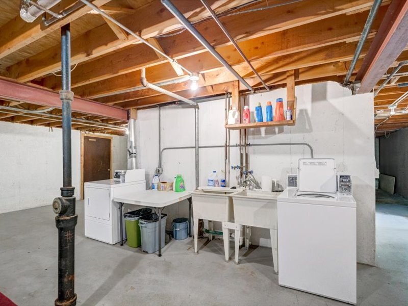 Building Photo - 7203 Fortune Dr