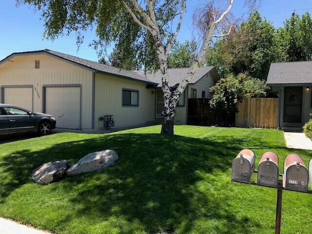 Primary Photo - 3732 Imperial Way