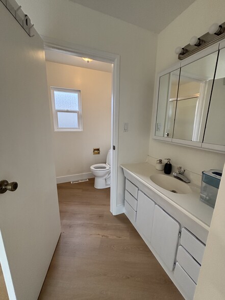 Building Photo - 35786 Augustine Ct