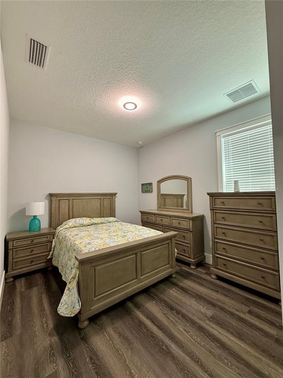 Building Photo - 304 N 7th St