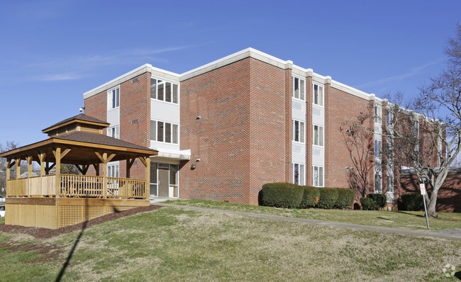 Building Photo - Stant Hall