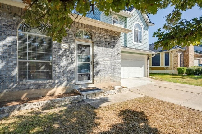 Building Photo - 1917 Windy Park Dr