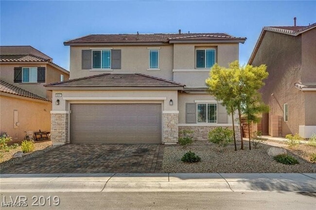 Primary Photo - 8041 Ancient Oaks Ave