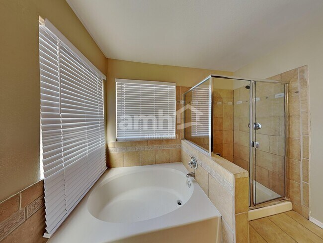 Building Photo - 11208 N 78th Dr