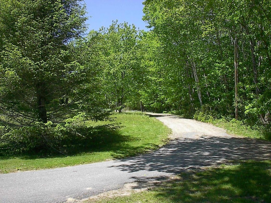 Building Photo - 61 Birch Island Ln