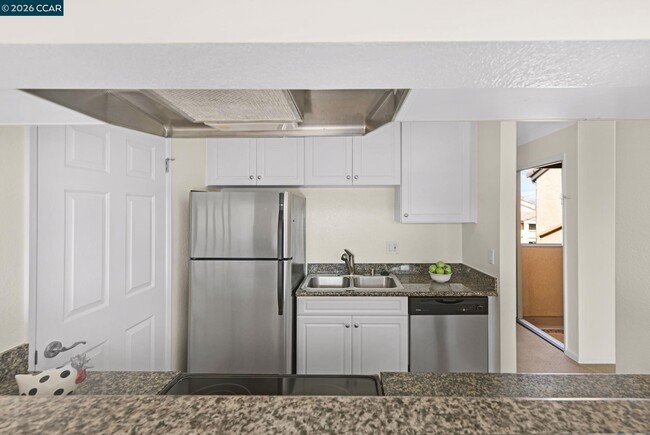 Building Photo - 440 Bollinger Canyon Ln