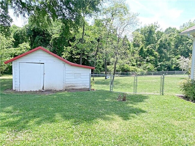 Building Photo - Charming Home for Rent in Newton, North Carolina!