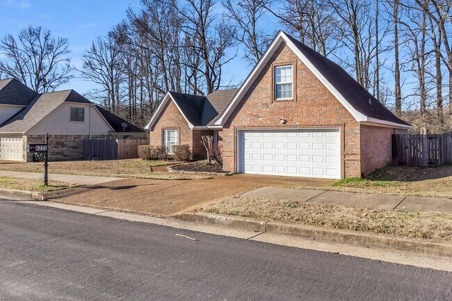 Building Photo - Charming Arlington Home with Modern Upgrades