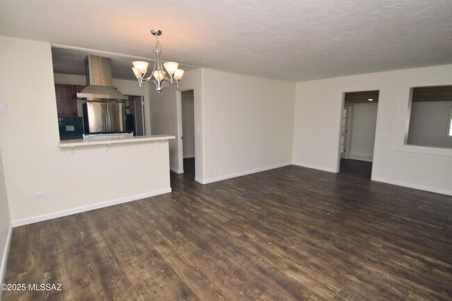 Building Photo - 4233 E Lester St