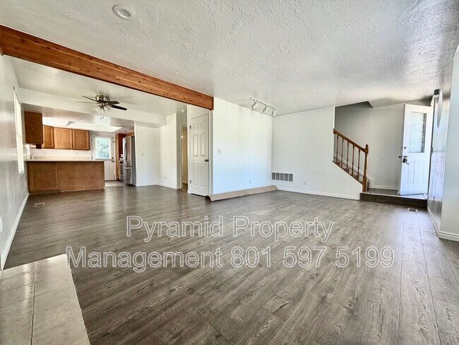 Building Photo - 1099 Shepard Ln