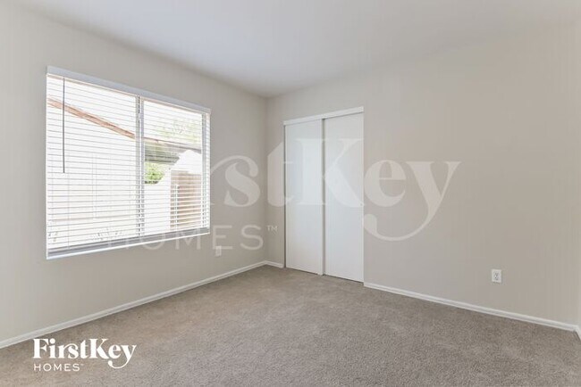 Building Photo - 4099 S Apache Well Dr