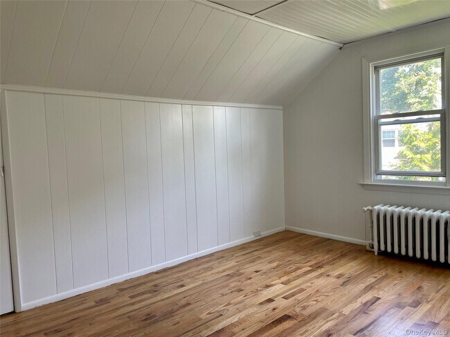Building Photo - 10 Bowne St