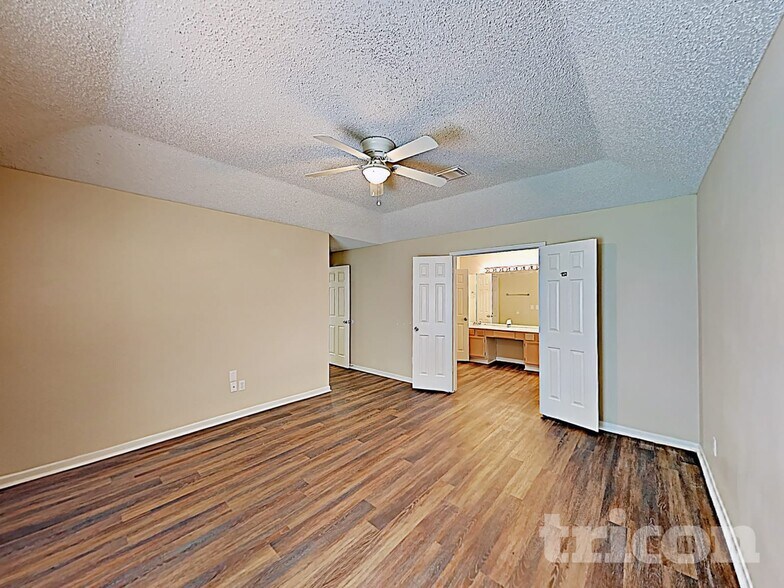 Building Photo - 13830 Keyworth Dr