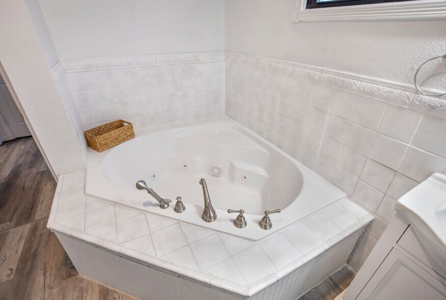 Building Photo - 206 St Cloud Dr