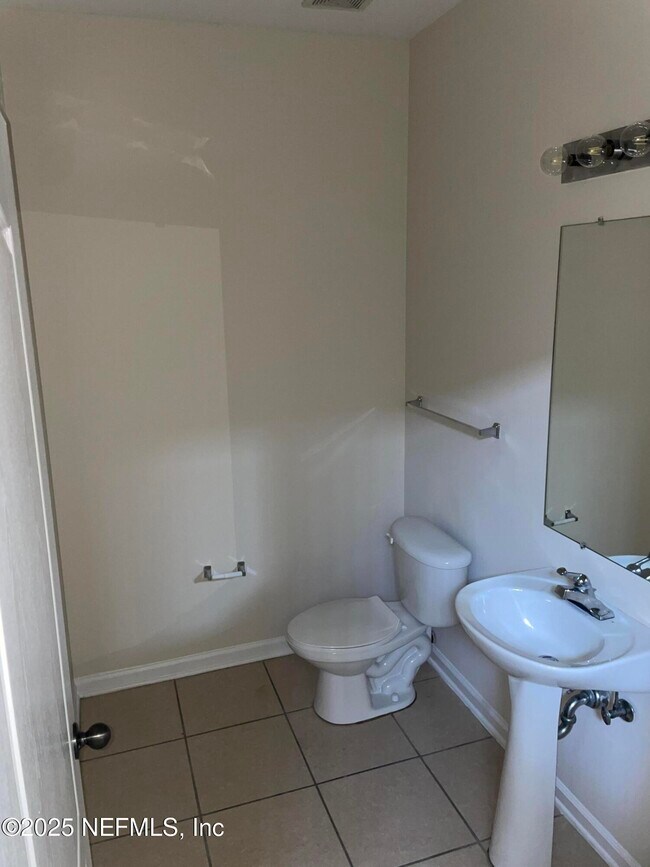 Building Photo - 3750 Silver Bluff Blvd