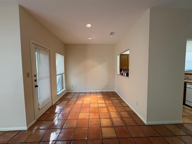 Building Photo - 1504 Cinnamon Path
