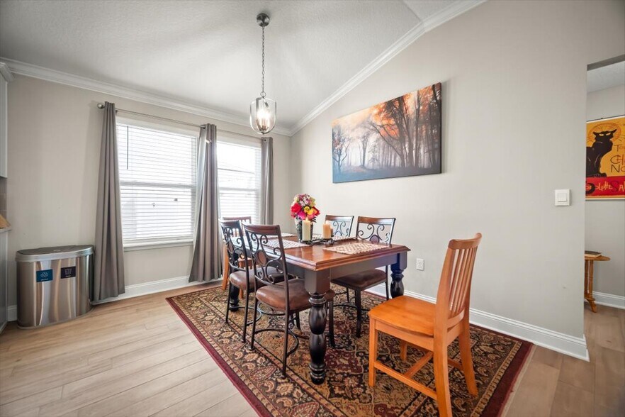 Building Photo - 2941 Oak Stream Dr