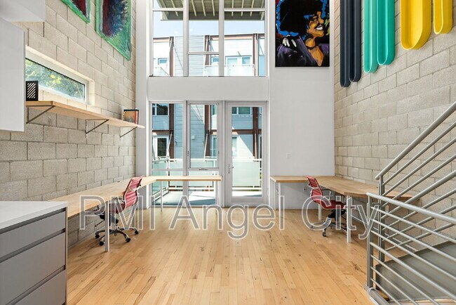 Building Photo - 3450 Cahuenga Blvd W