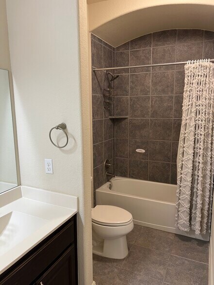 Building Photo - 139 Capstone Ct