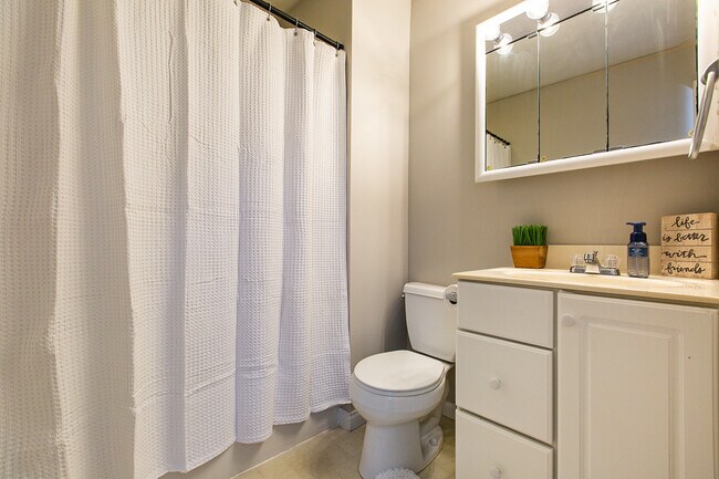 Building Photo - 2636 Fulton St