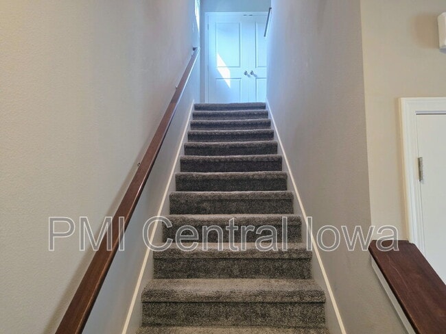 Building Photo - 2316 Hazeltine Pl