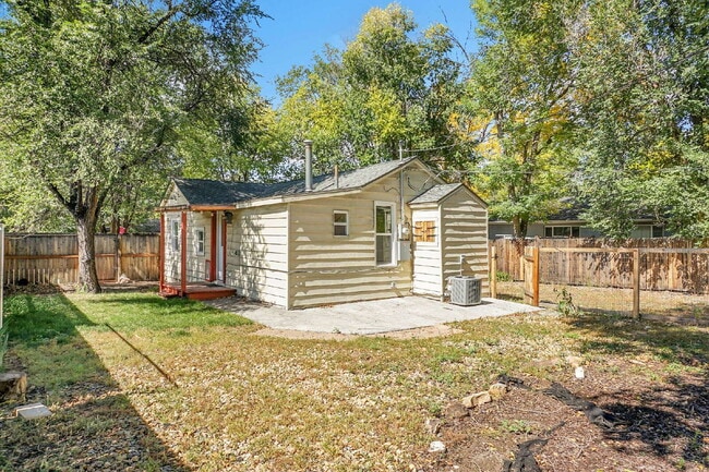 Building Photo - $1,495.00, 1-bed, 1-bath newly renovated l...