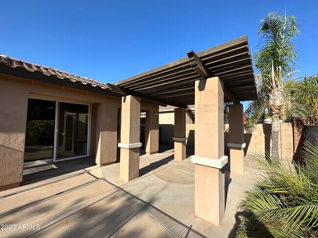 Building Photo - 2251 E Azalea Dr