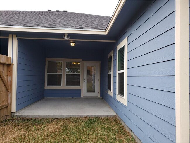 Building Photo - 1638 Clare Dr