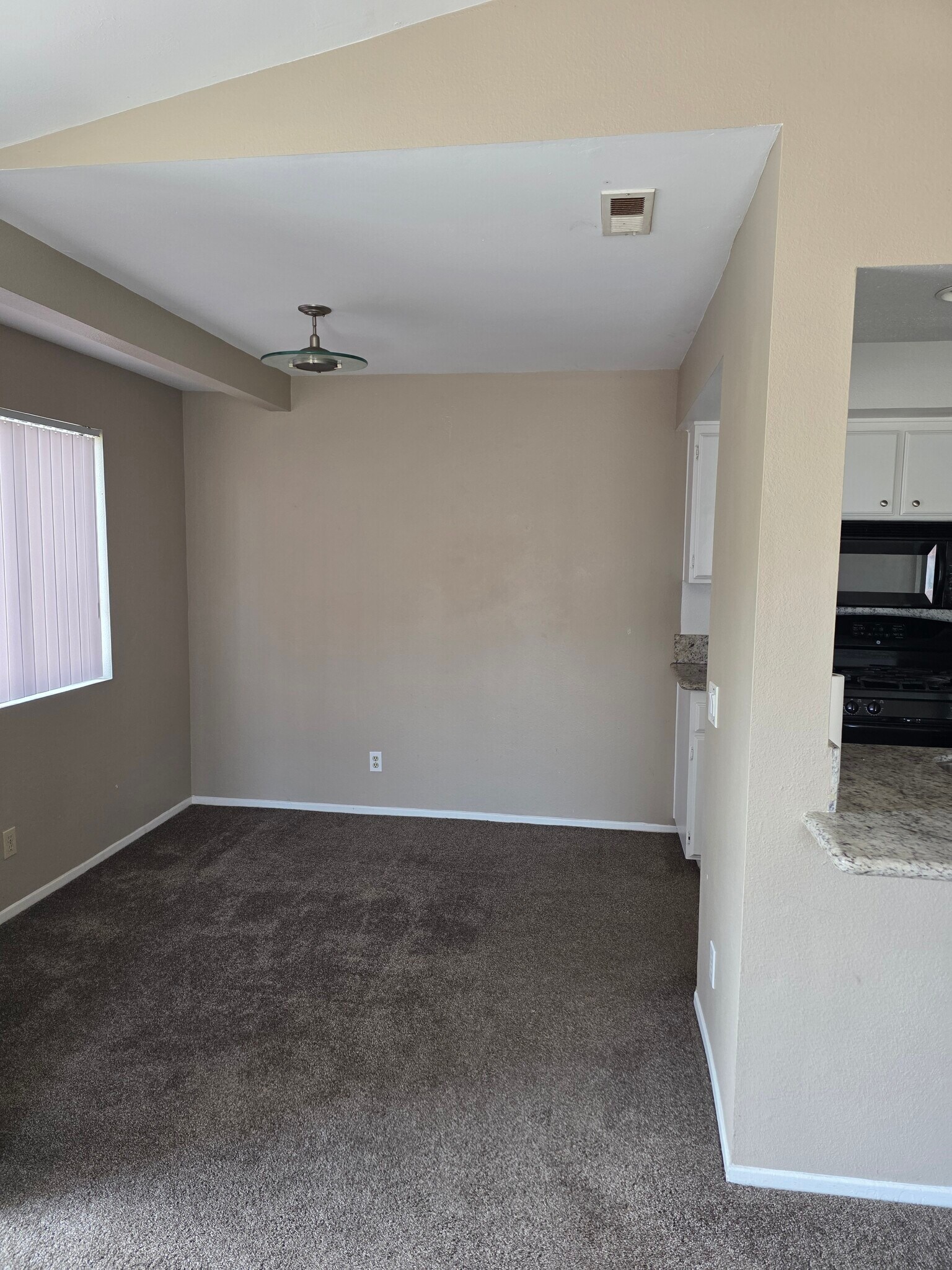 Building Photo - 9378 Twin Trails Dr
