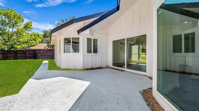 Building Photo - 1202 Quail Hollow Dr