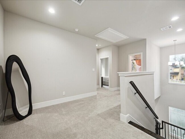 Building Photo - 2329 Paul Quinn St