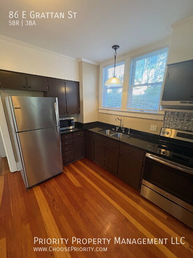 Building Photo - 86 E Grattan St