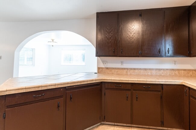 Building Photo - 300 IOLI Ranch Cir