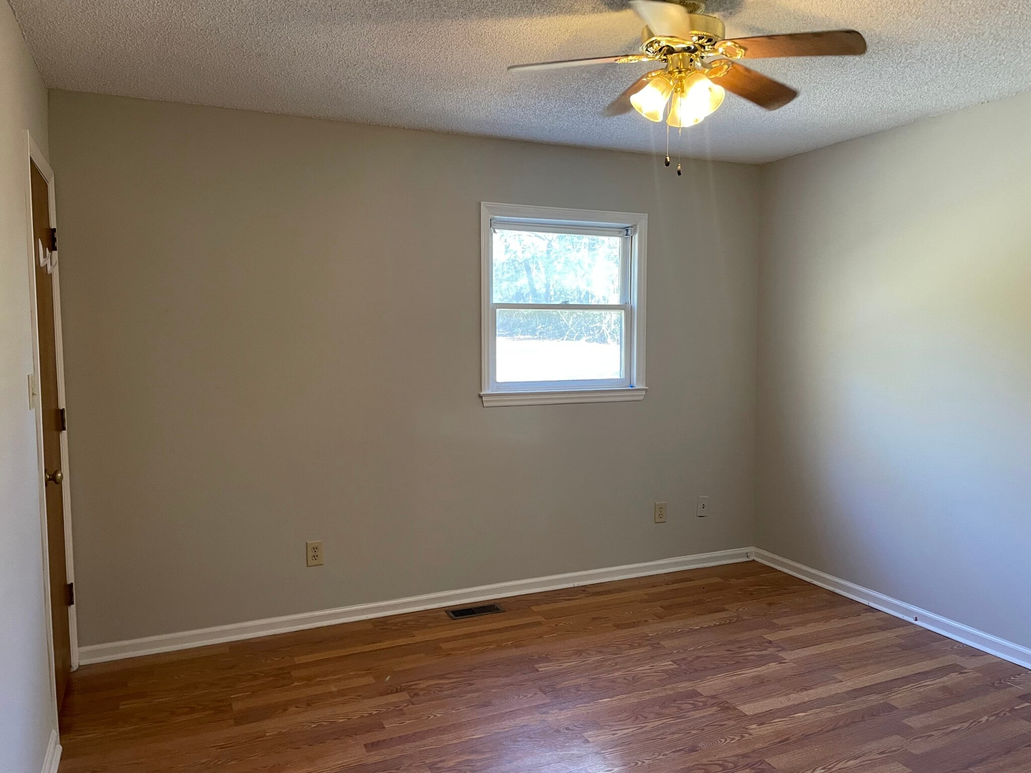 Bedroom 2 - 133 Fairview Dr NW