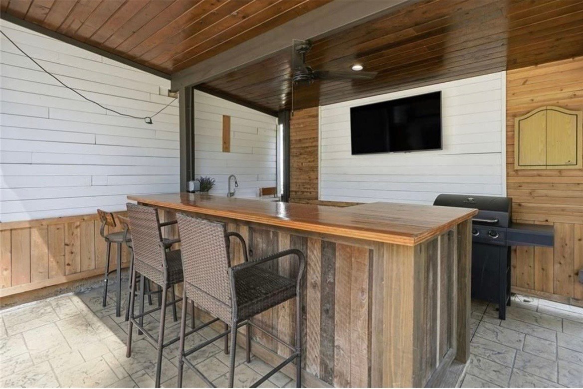 Building Photo - 2158 Chartley Pl