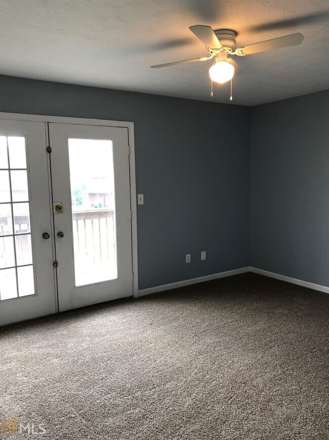 Building Photo - 4469 Golf Vista Cir