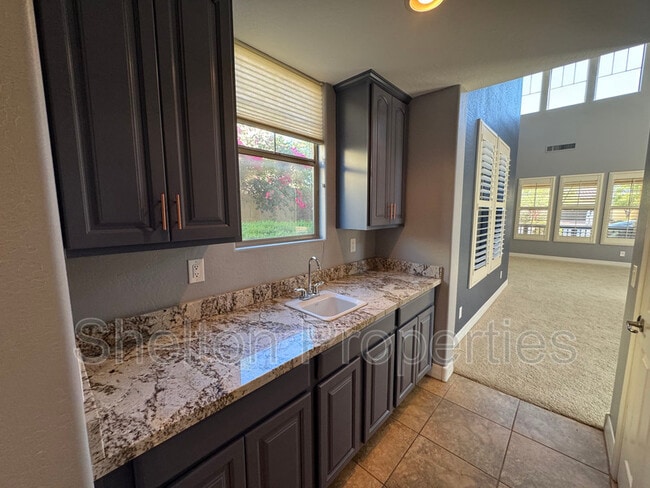 Building Photo - 20933 W Cora Vista